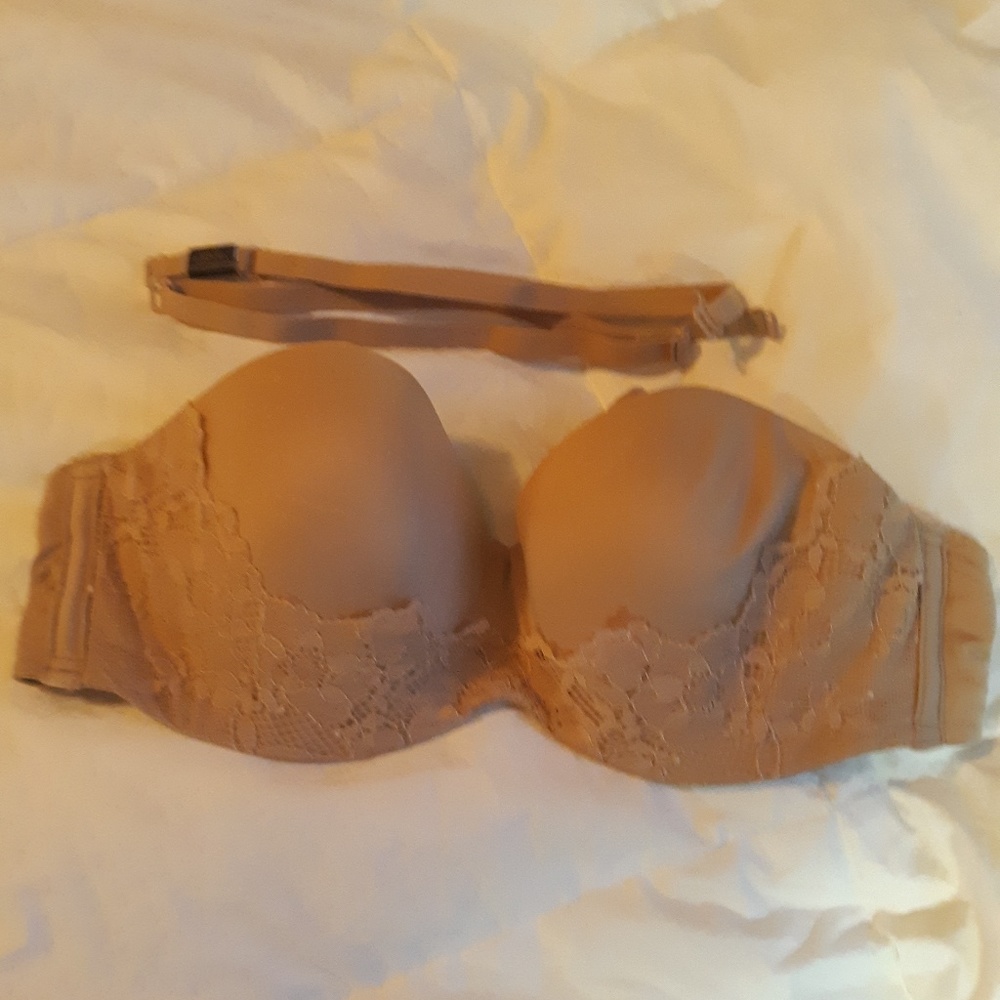 Body by Victoria Strapless Bra. Nude 32C